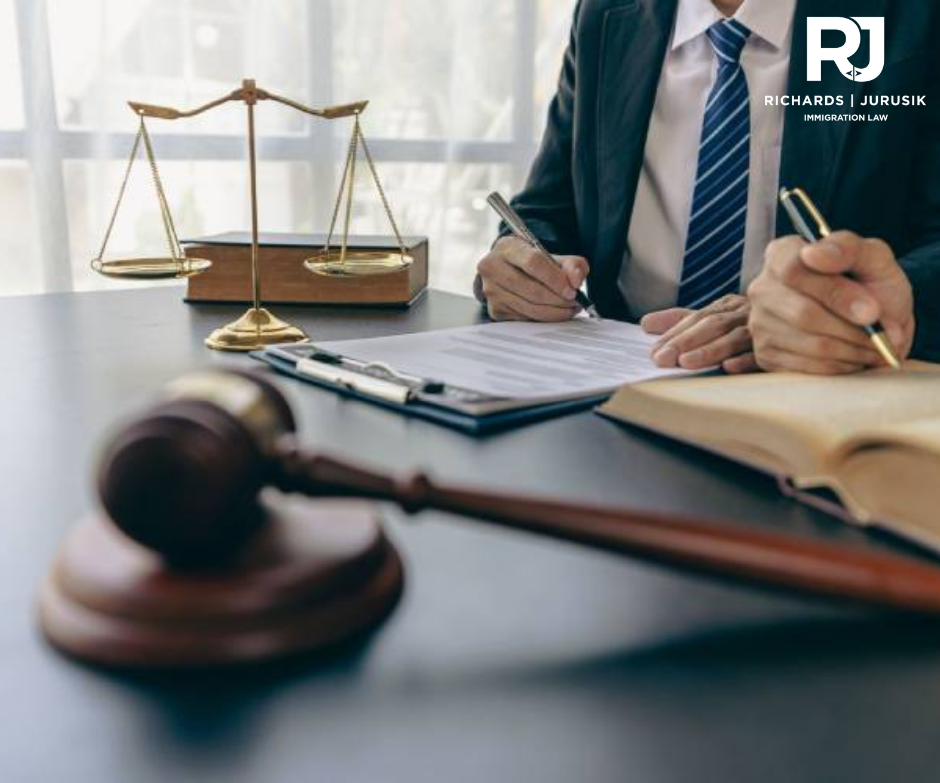 Choosing the Right Immigration Lawyer: 10 Key Considerations